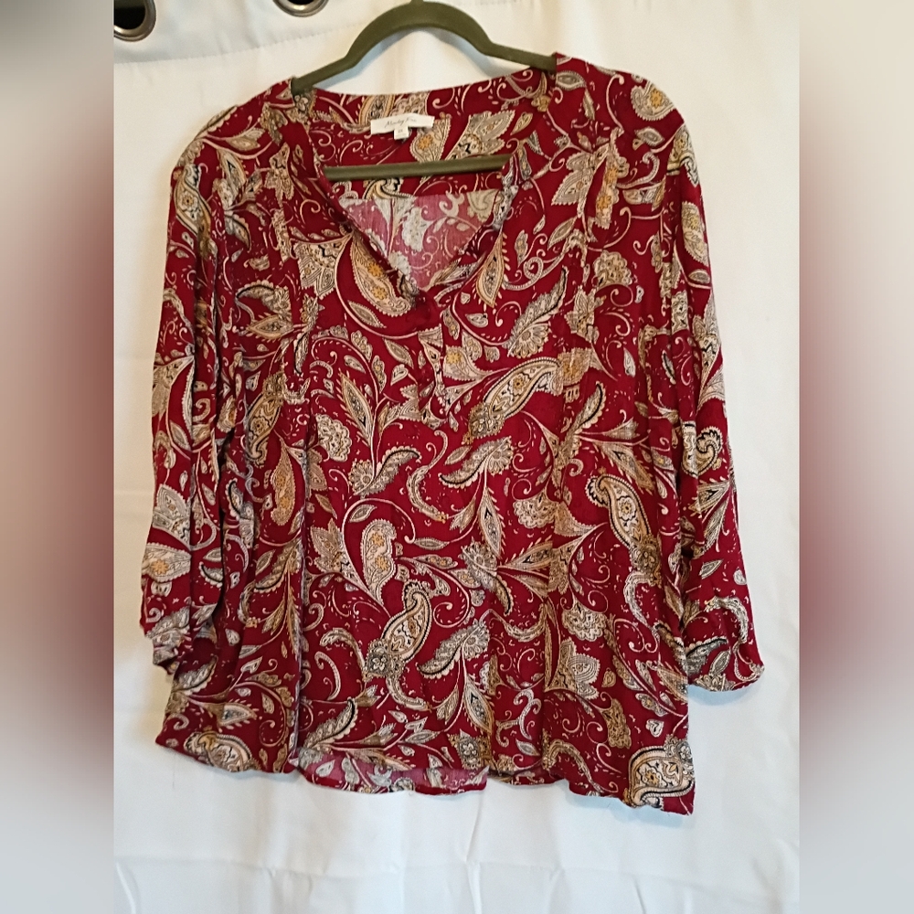 Monday Fun Size 2x Chic Paisley Print Blouse in Rich Red/Burgundy. - Picture 1 of 9